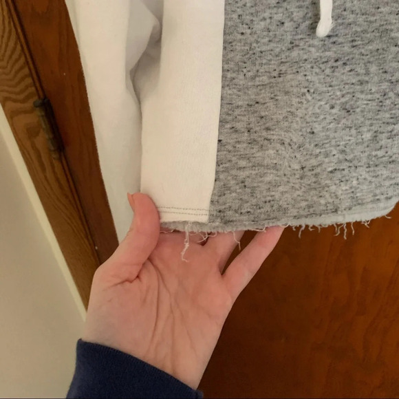 PINK Cropped Hoodie - Picture 3 of 6